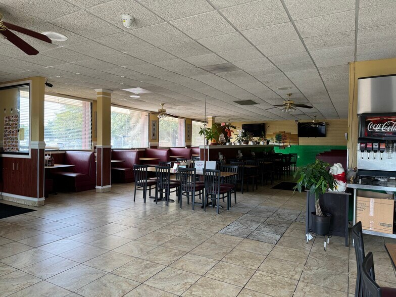 More Photos Of 315 N Bell Blvd, Cedar Park Restaurant For Lease