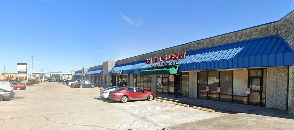 More Photos Of 10718 Kingspoint Rd, Houston Unknown For Lease