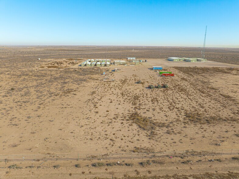 More Photos Of 906 S Highway 285, Pecos Warehouse For Sale