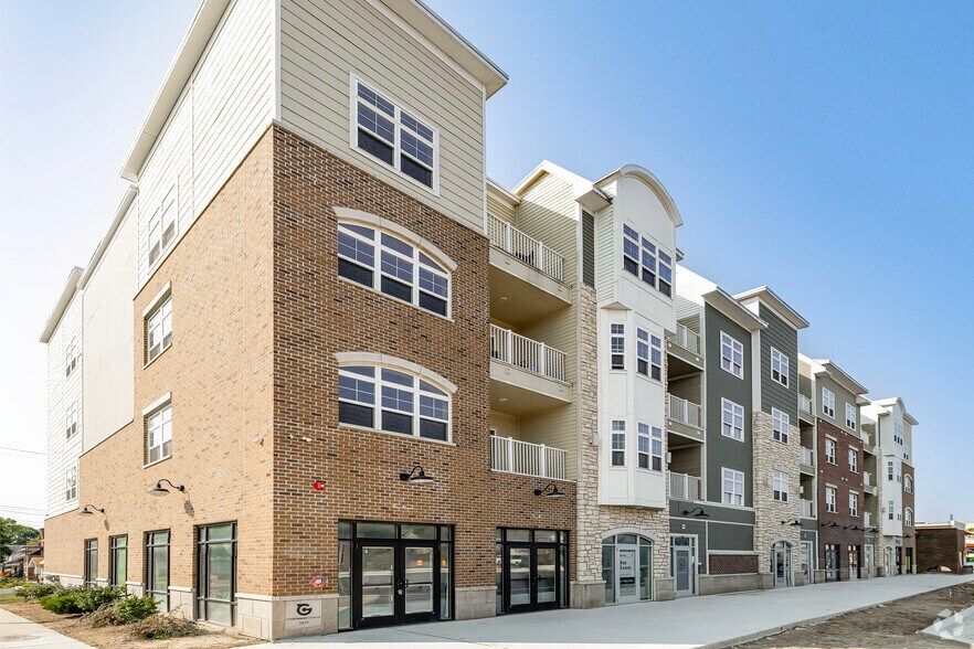 Primary Photo Of 2222 E Michigan Ave, Lansing Apartments For Lease