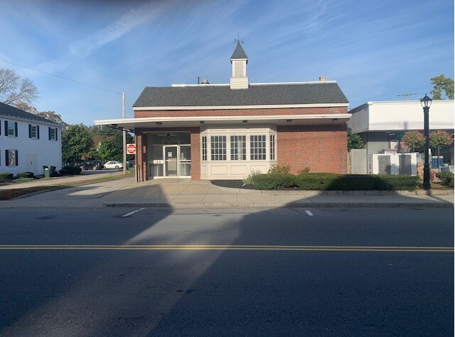 Primary Photo Of 30 Main St, Topsfield Unknown For Lease