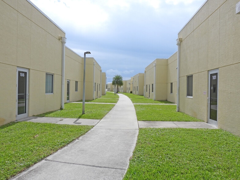 More Photos Of 6559 N Wickham Rd, Melbourne Medical For Sale