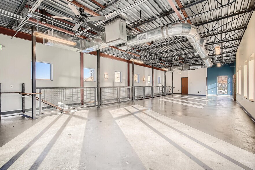 More Photos Of 1211 Avery St, Golden Office For Lease