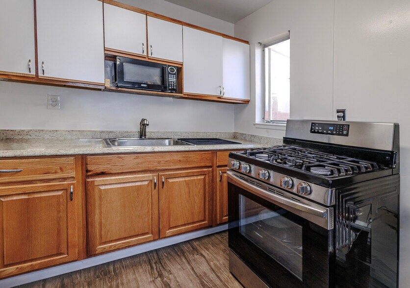 More Photos Of , Redwood City Multifamily For Sale