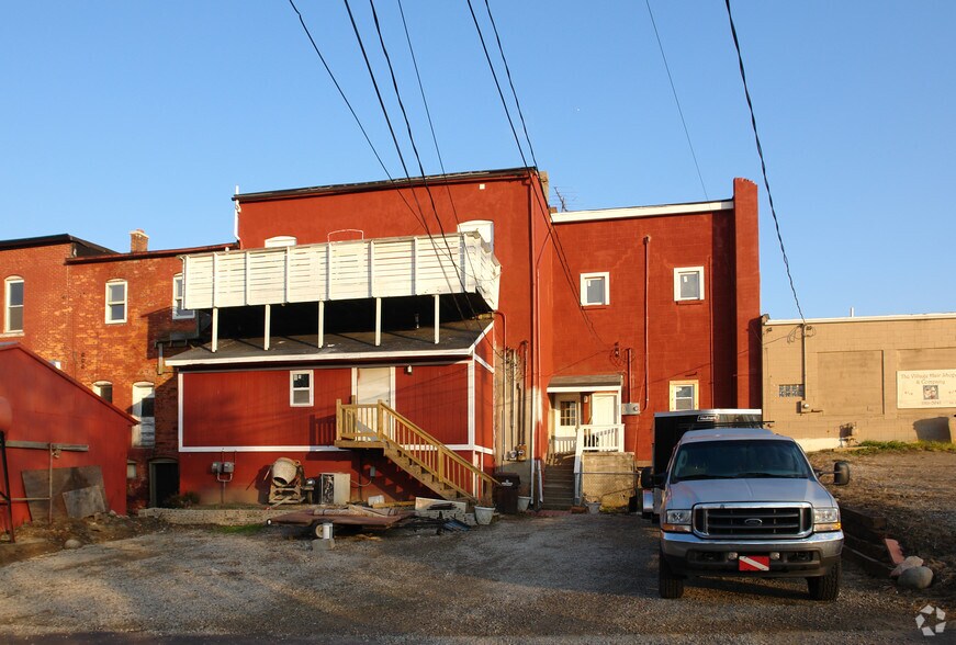 More Photos Of 108-112 E Main St, Durand Storefront Retail Residential For Lease