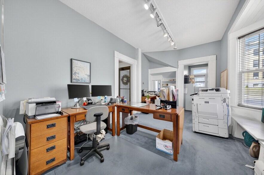 More Photos Of 446 County St, New Bedford Office For Sale