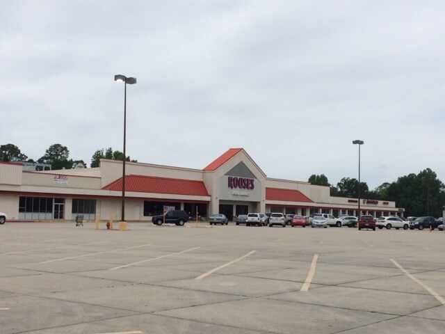 More Photos Of 1307-1355 E Pass Rd, Gulfport Storefront For Lease