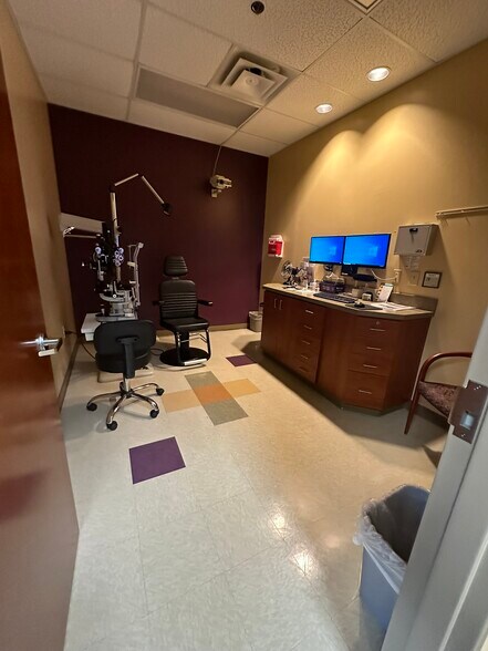 More Photos Of 240 W Cook Rd, Mansfield Medical For Sale