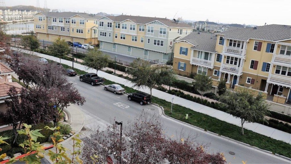 More Photos Of 643 Bair Island Rd, Redwood City Office For Lease