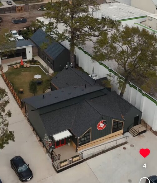 More Photos Of 2214 W 34th St, Houston General Retail For Lease