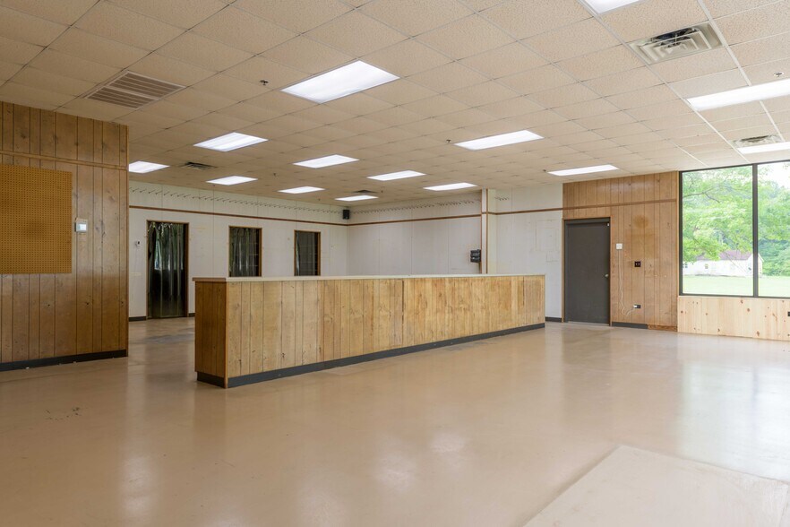More Photos Of 494 Richardson Rd SE, Calhoun Industrial For Sale