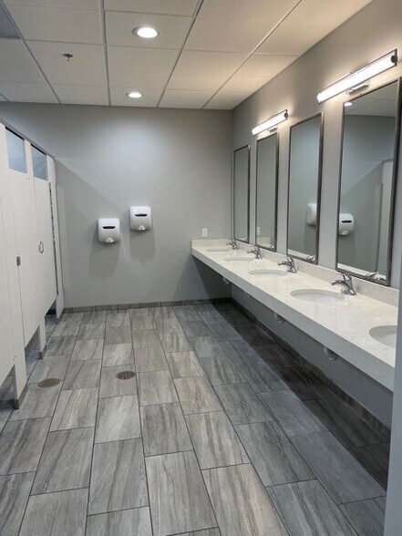 More Photos Of 506 Old Liverpool Rd, Liverpool Light Manufacturing For Sale