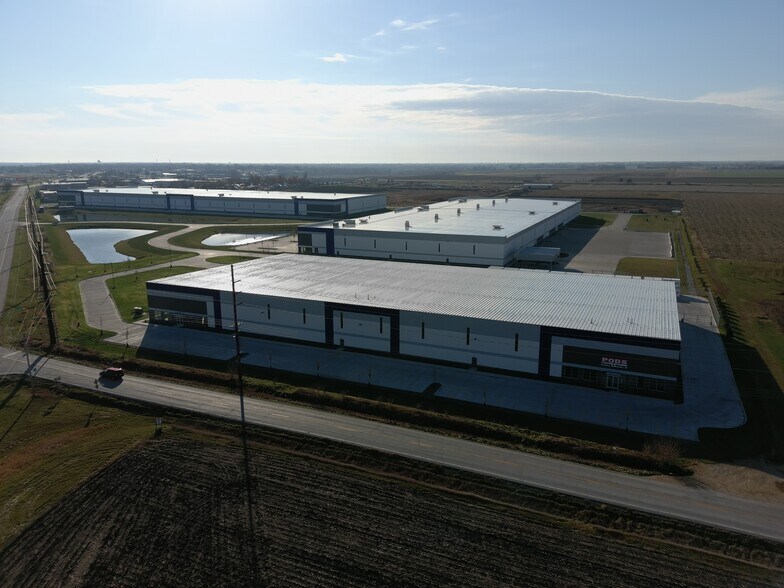 More Photos Of 8730 Northwest Blvd, Davenport Unknown For Lease