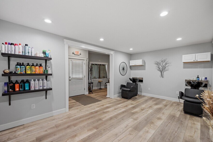 More Photos Of 45A Hanson, Rochester Apartments For Sale