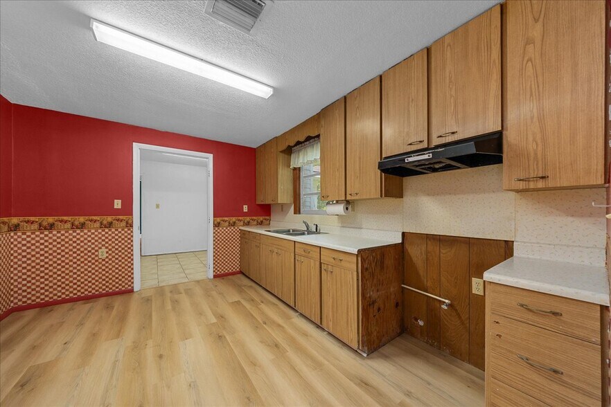 More Photos Of 2206 SE 3rd Ave, Ocala Office Residential For Sale