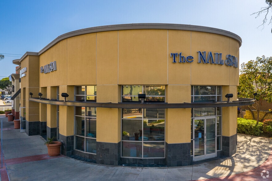 More Photos Of 3010-3030 Harbor Blvd, Costa Mesa Unknown For Lease