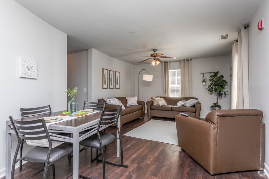 More Photos Of 102 University Dr, Carrollton Apartments For Sale