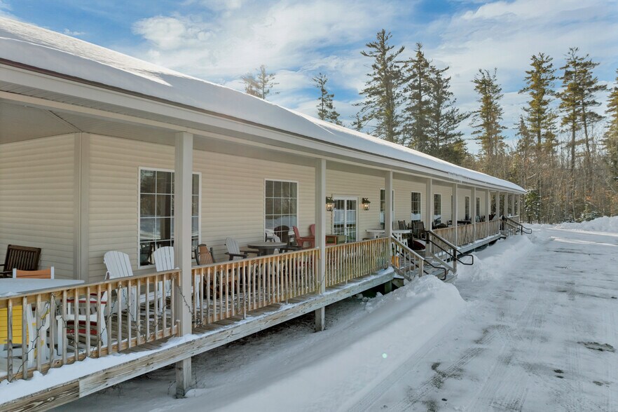 More Photos Of 1210 White Mountain Hwy, Ossipee Freestanding For Sale