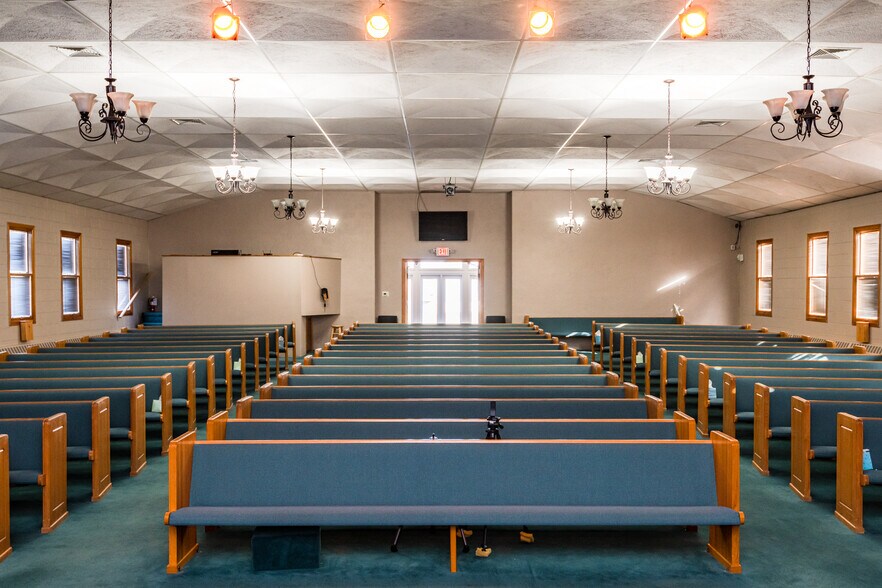 More Photos Of 4445 Wilmington Pike, Dayton Religious Facility For Sale