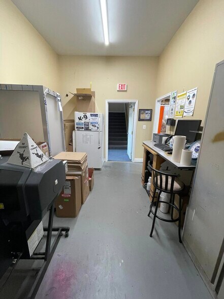 More Photos Of 6008 Fair Oaks Dr, Frederick Flex For Lease
