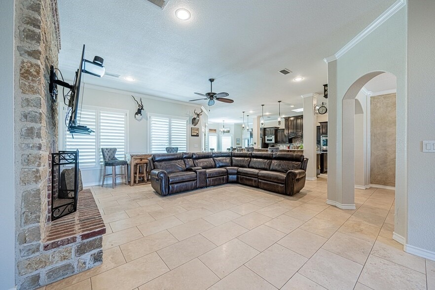 More Photos Of 4012 E County Road 63, Midland Specialty For Sale