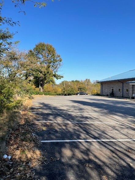 More Photos Of 2006 S Sterling St, Morganton Freestanding For Sale