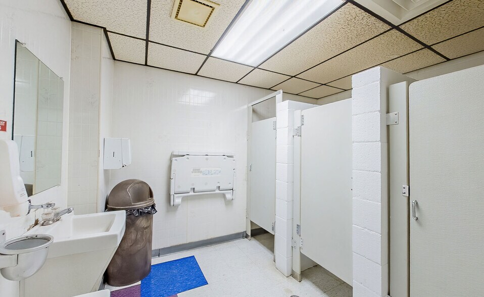 More Photos Of 2701 P Nut Ln, Bloomsburg Bowling Alley For Sale