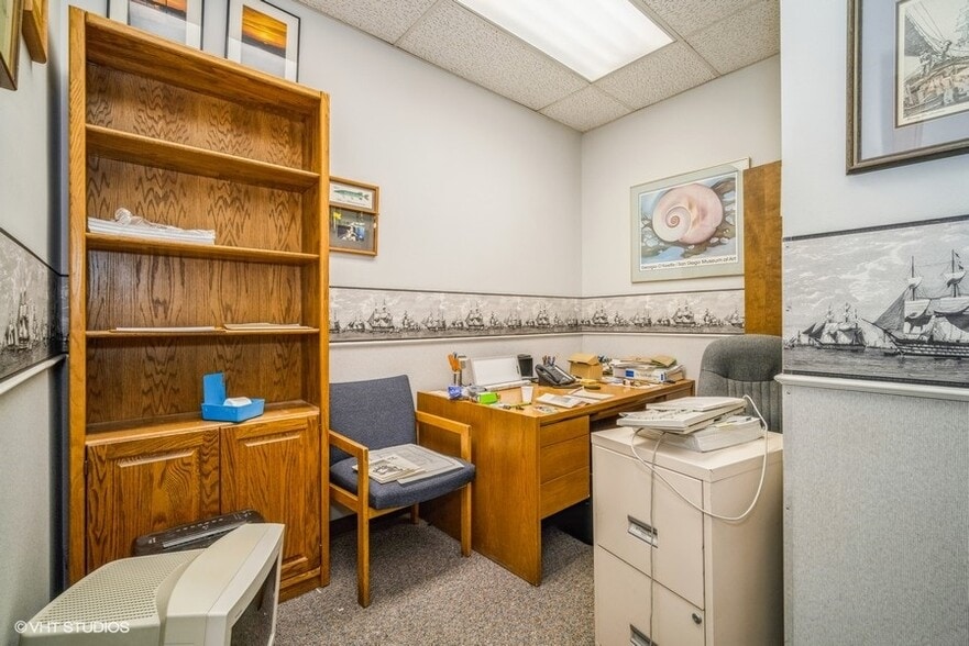 More Photos Of 666 Dundee Rd, Northbrook Medical For Lease