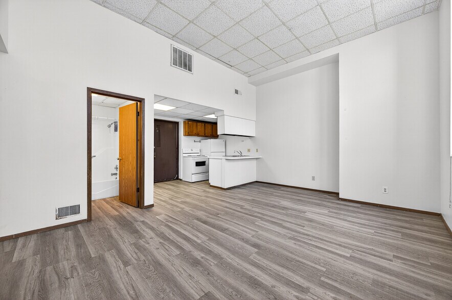 More Photos Of 500 W State St, Jacksonville Apartments For Sale