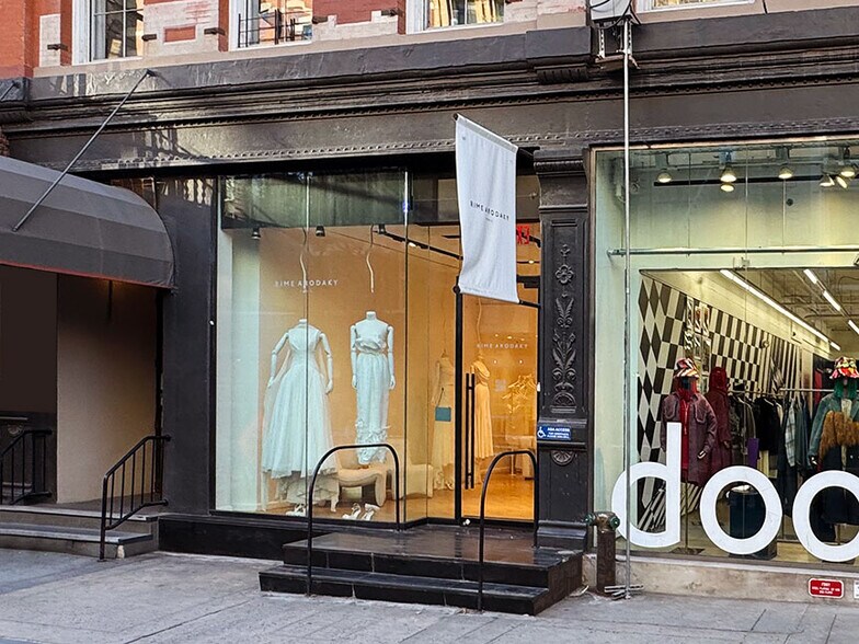 More Photos Of 426-428 W Broadway, New York Apartments For Lease