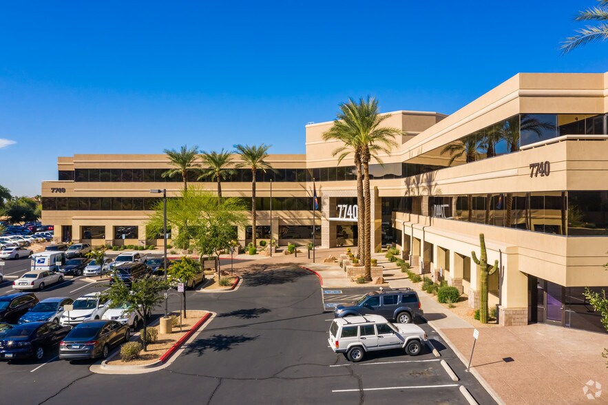 More Photos Of 7740 N 16th St, Phoenix Office For Lease