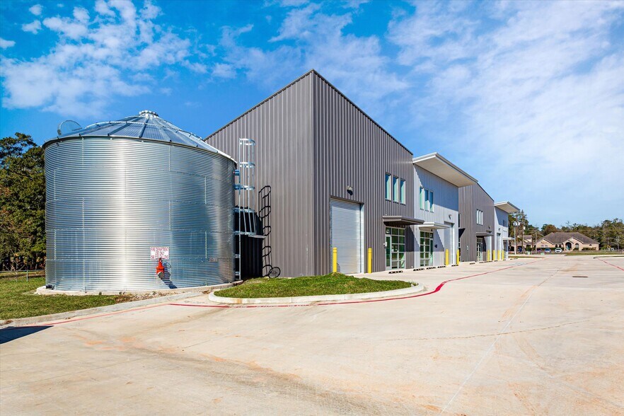 More Photos Of 14160 Horseshoe Bnd, Conroe Unknown For Lease