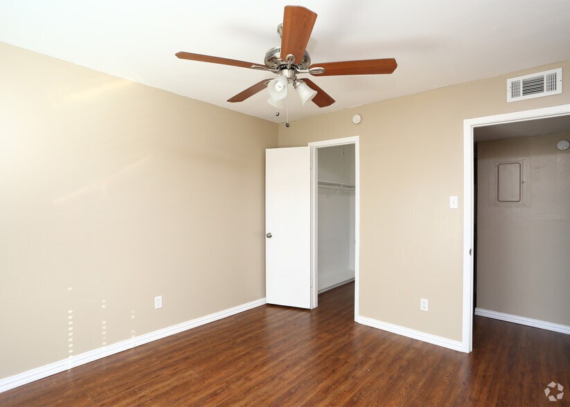 More Photos Of 5601 Birchman Ave, Fort Worth Apartments For Sale