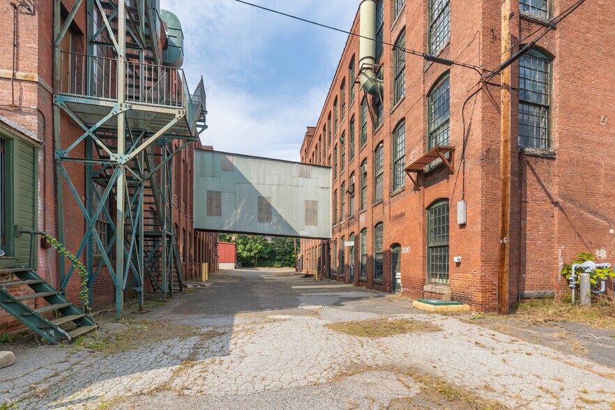 More Photos Of 35 Lower Grape St, Chicopee Warehouse For Sale