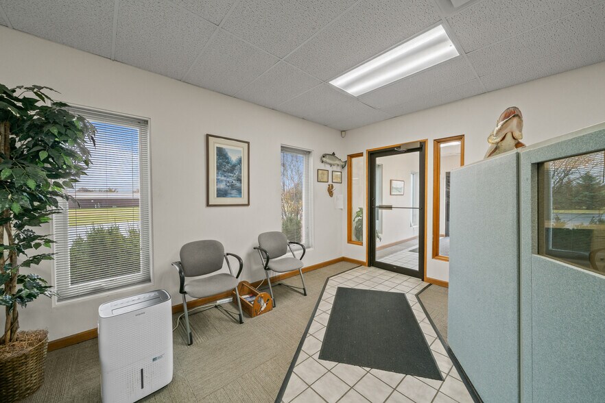 More Photos Of 130 Elizabeth Ln, Genoa City Industrial For Lease