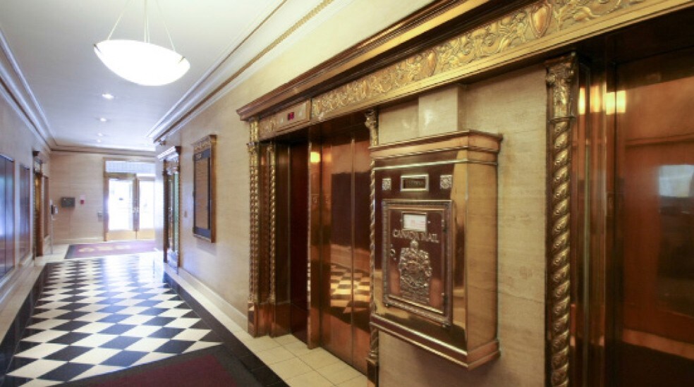 More Photos Of 350 Bay St, Toronto Office For Lease