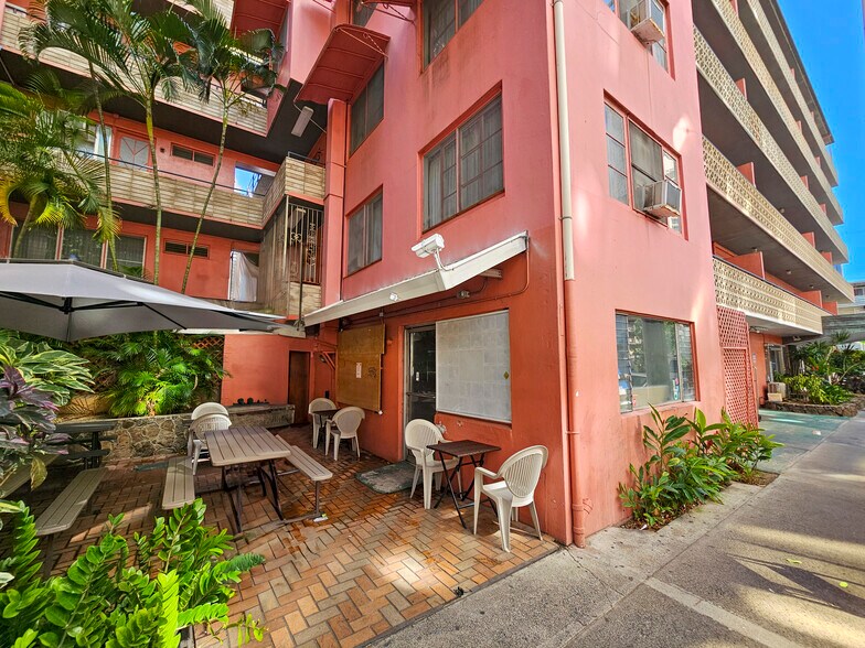 More Photos Of 151 Uluniu Ave, Honolulu Hotel For Lease