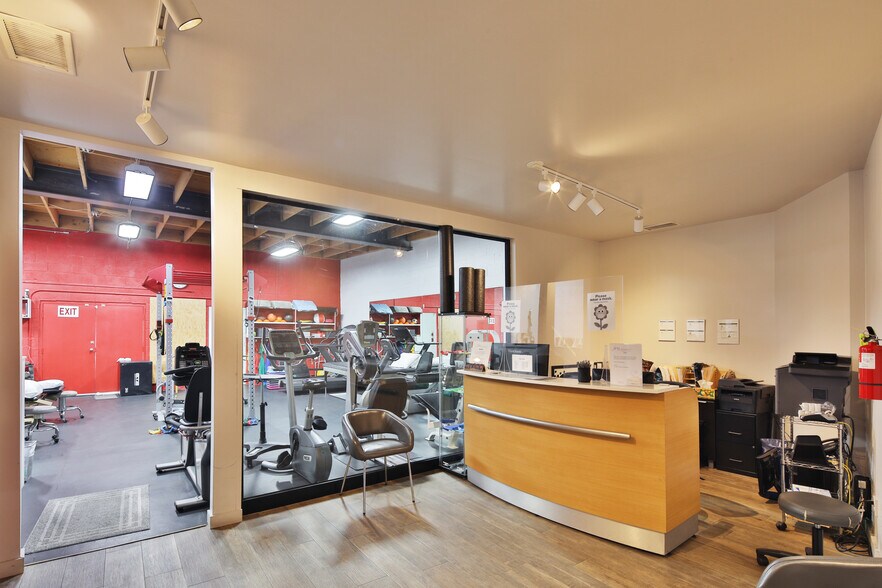 More Photos Of 1537 S La Cienega Blvd, Los Angeles Office For Sale