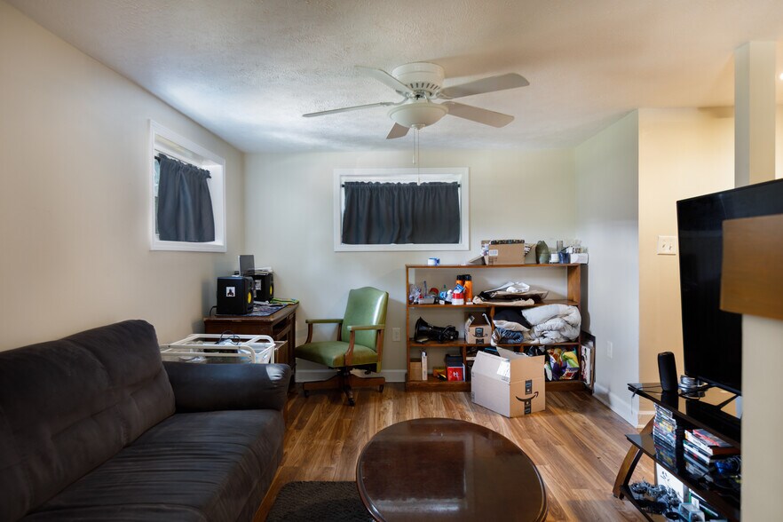 More Photos Of 100-102 Twin Acres Dr, Fayetteville Apartments For Sale