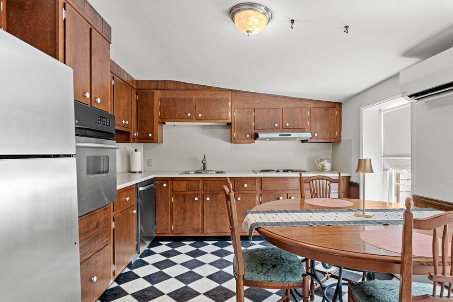 More Photos Of 1510 Bethlehem Pike, Flourtown Storefront Retail Residential For Sale