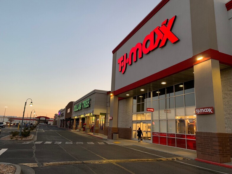 More Photos Of 5524-5556 S Redwood Rd, Taylorsville Unknown For Lease