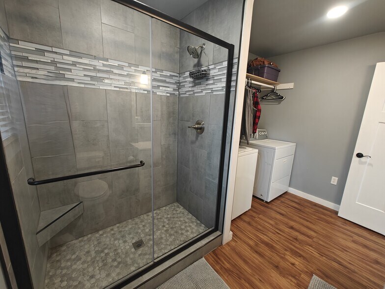 More Photos Of 32514 Highway 82, Cookson Flex For Sale