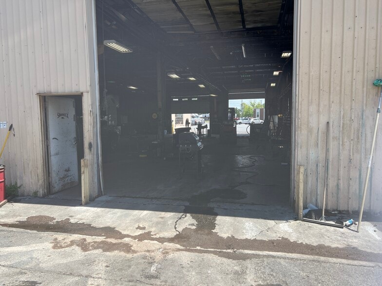 More Photos Of 2929 Valley Ave, Winchester Truck Terminal For Lease