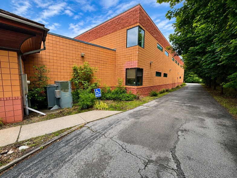 More Photos Of 5600 N US-31, Williamsburg Storefront For Sale