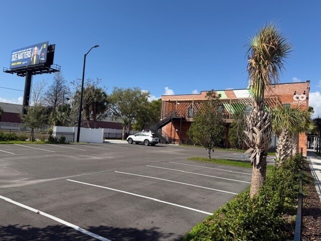 More Photos Of 2132 W Main St, Tampa Office For Sale