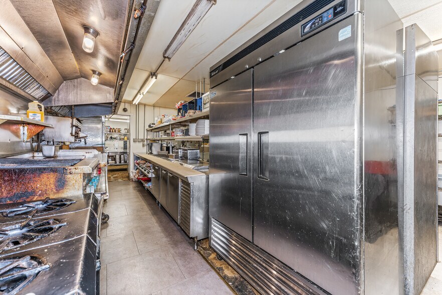 More Photos Of 904 N Railroad St, Eagle River Restaurant For Sale