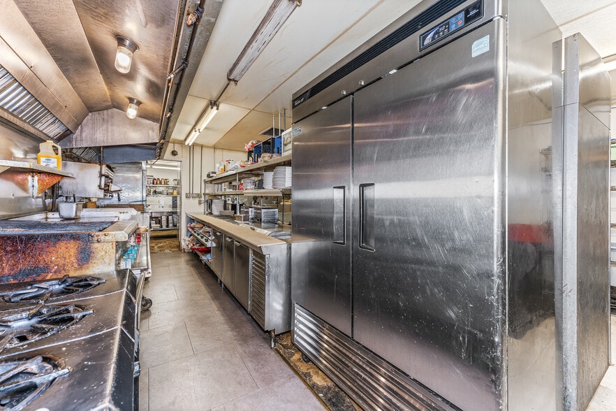 More Photos Of 904 N Railroad St, Eagle River Specialty For Sale