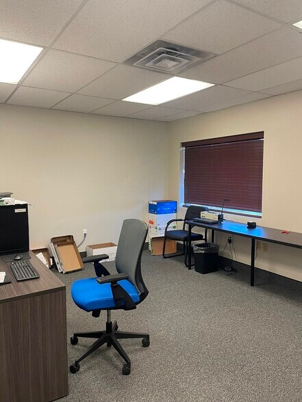 More Photos Of 3555-3559 W Wright St, Boise Light Manufacturing For Lease