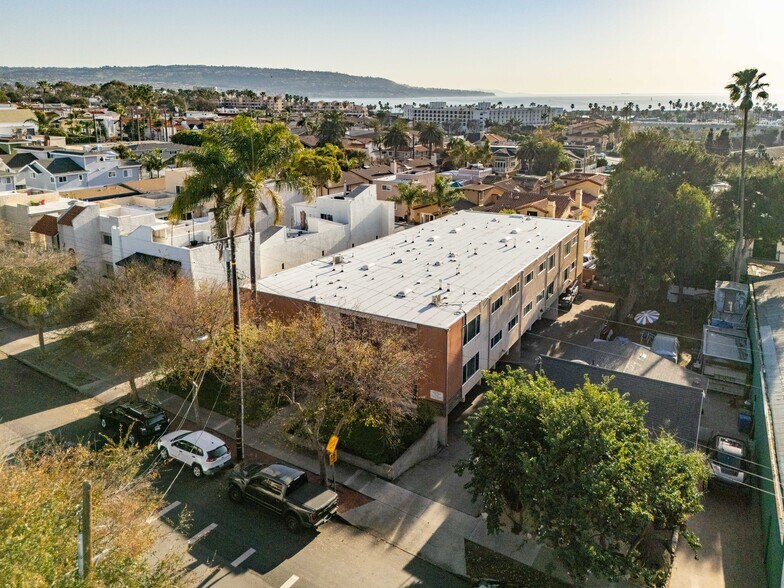More Photos Of 525 N Francisca Ave, Redondo Beach Apartments For Sale