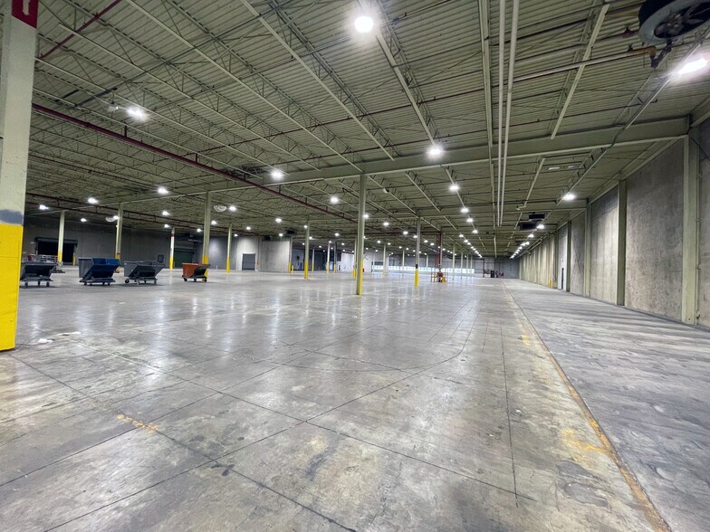 More Photos Of 49 Geyser Rd, Saratoga Springs Manufacturing For Lease